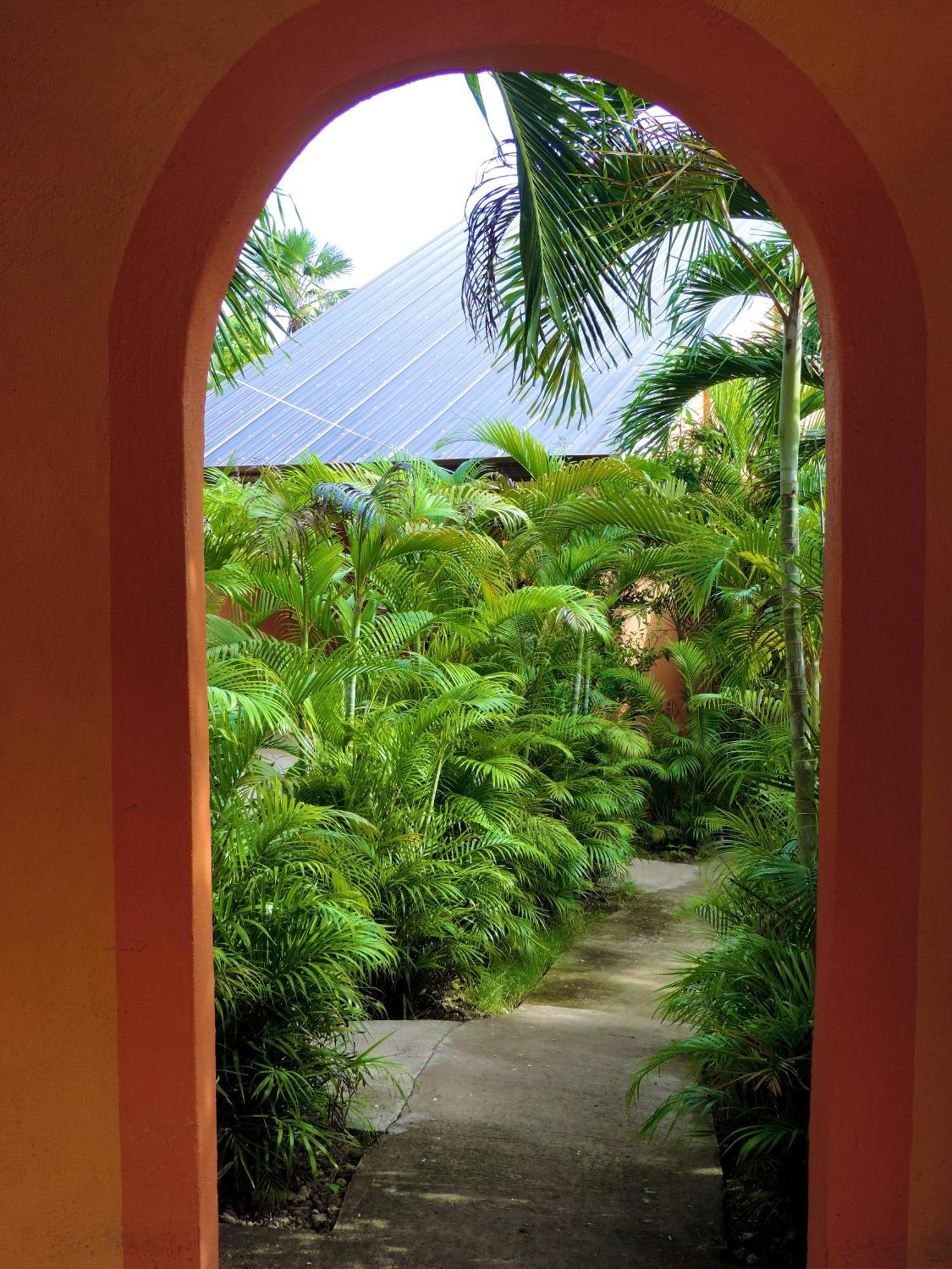 Chekesh Casa Hotell Siquijor Exteriör bild