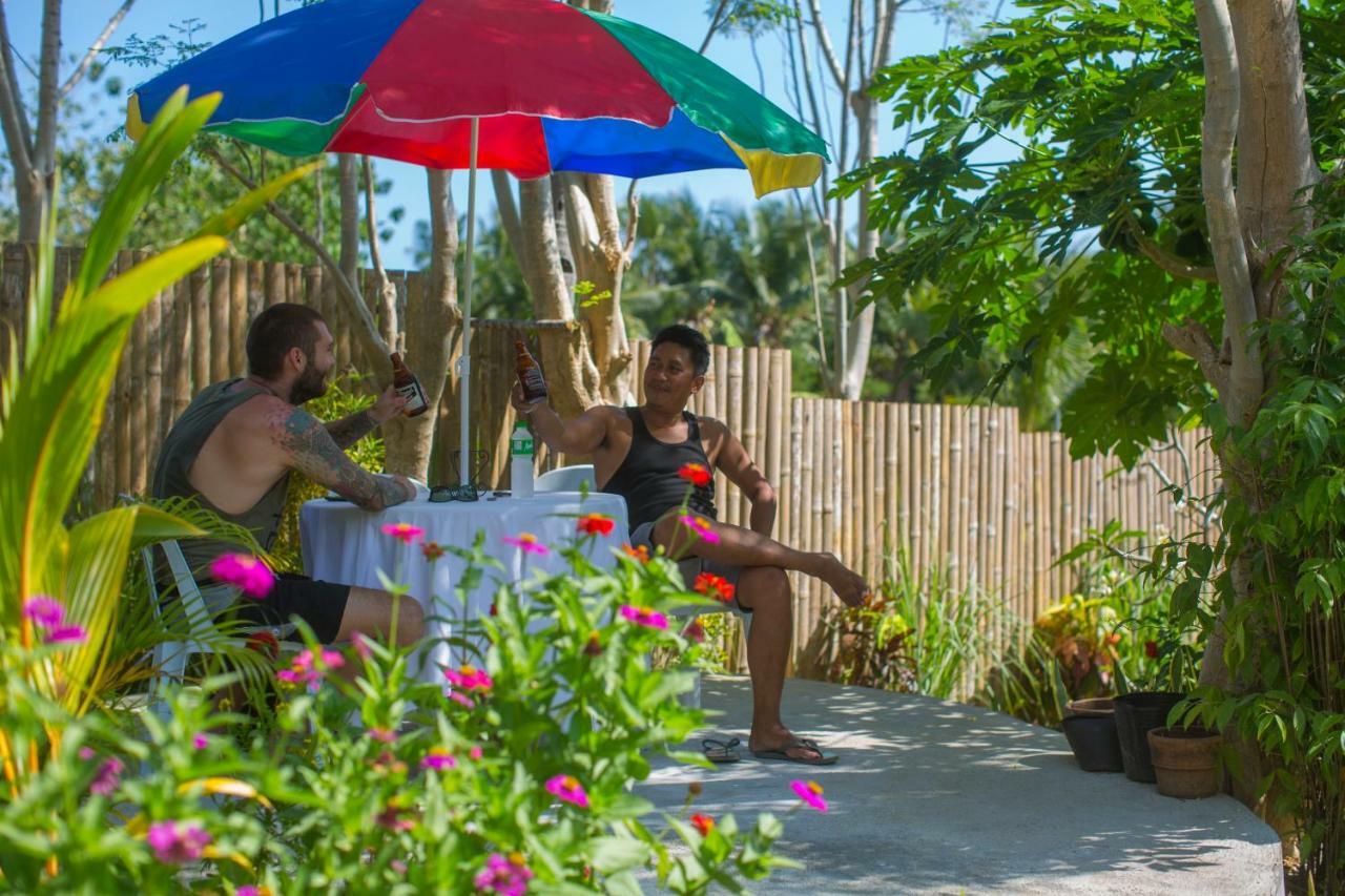 Chekesh Casa Hotell Siquijor Exteriör bild