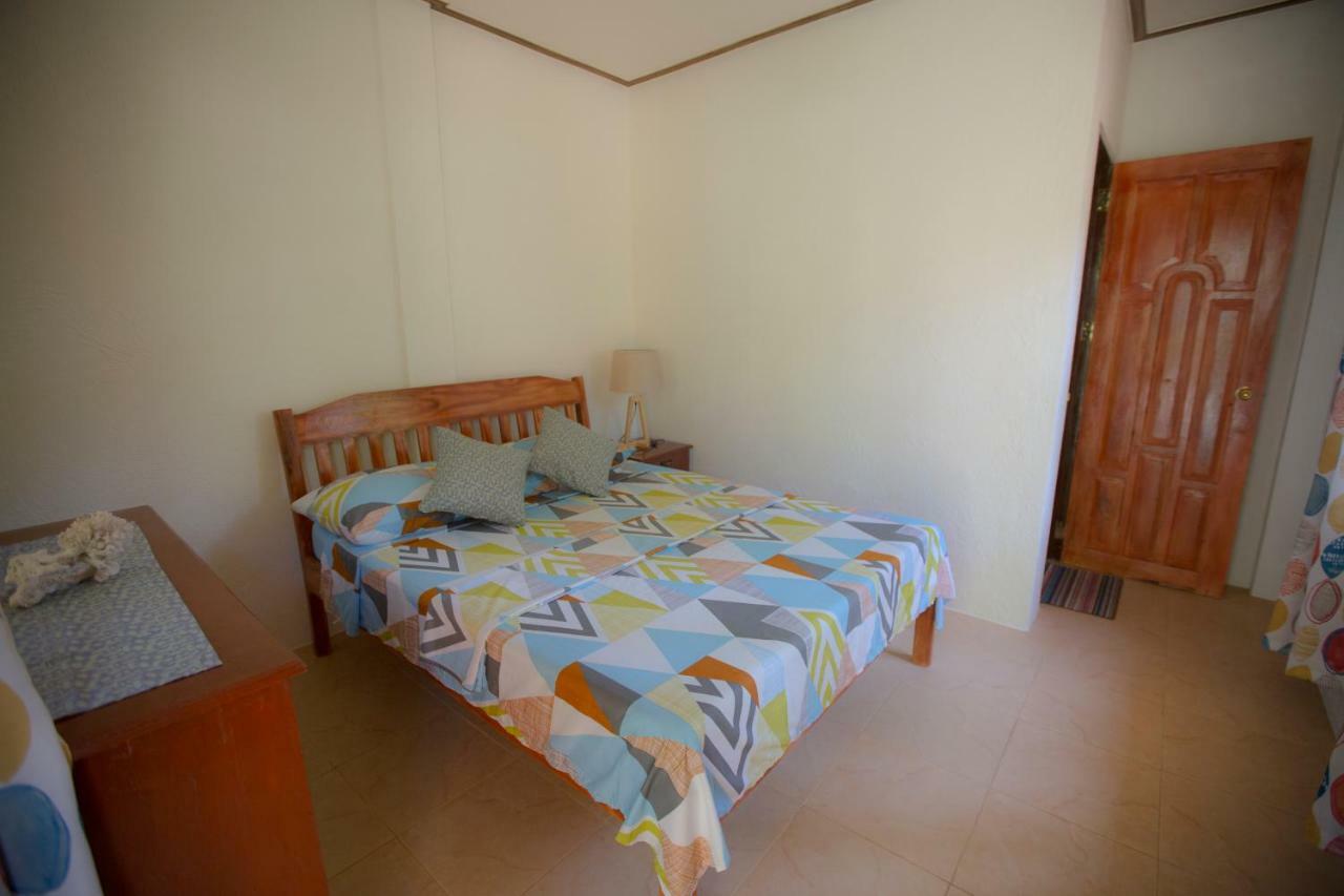 Chekesh Casa Hotell Siquijor Exteriör bild