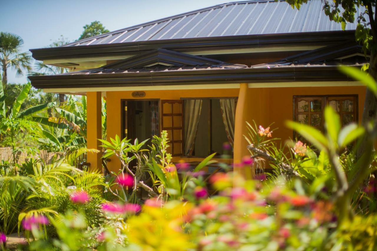 Chekesh Casa Hotell Siquijor Exteriör bild